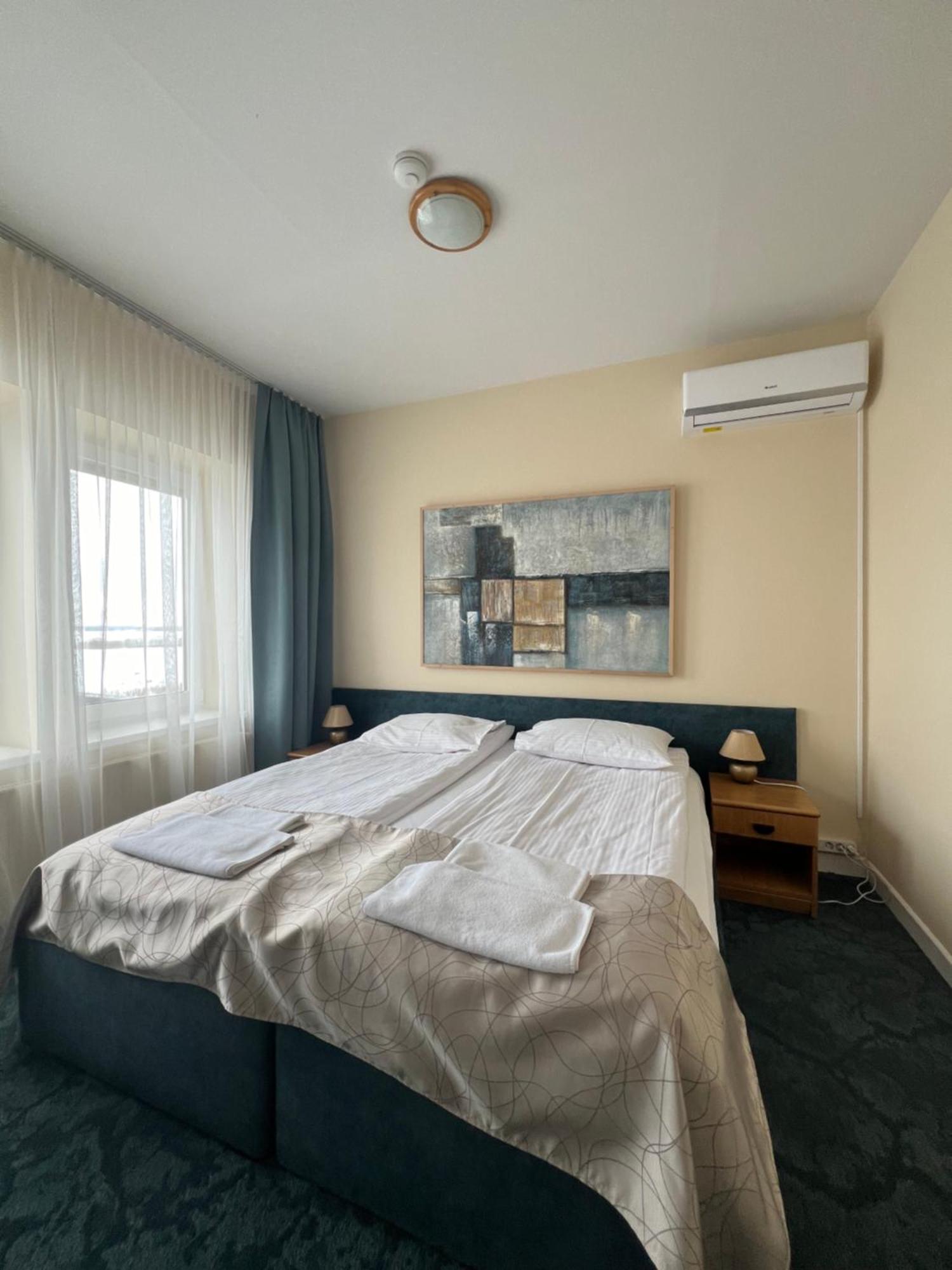 Butenas Hotel Tyla Biržai Exteriér fotografie
