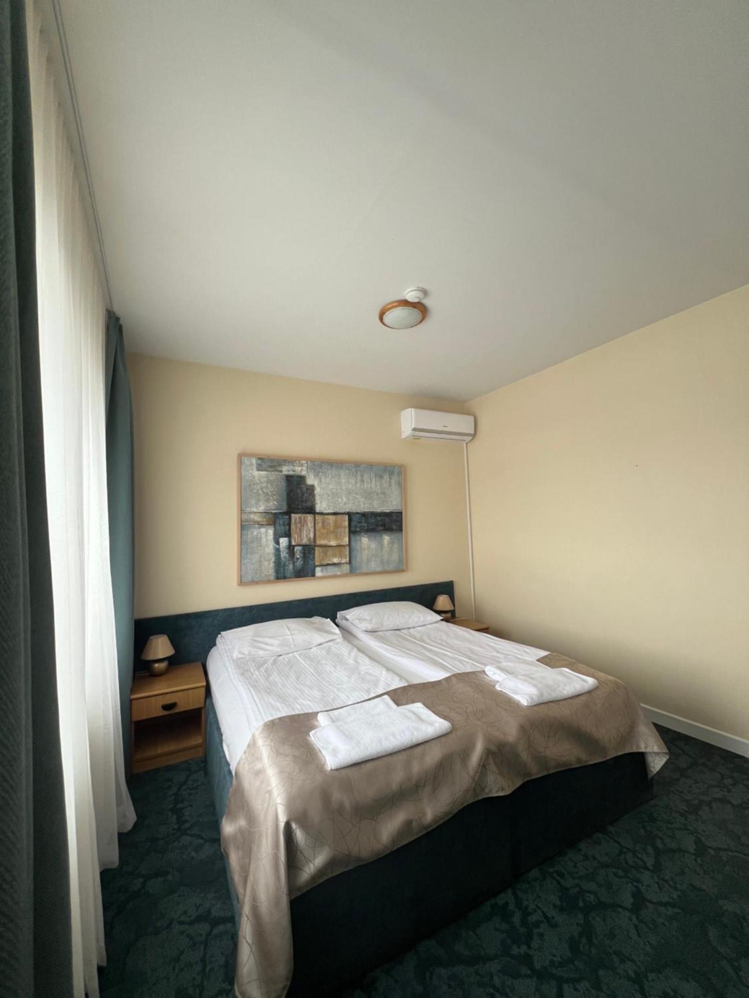 Butenas Hotel Tyla Biržai Exteriér fotografie