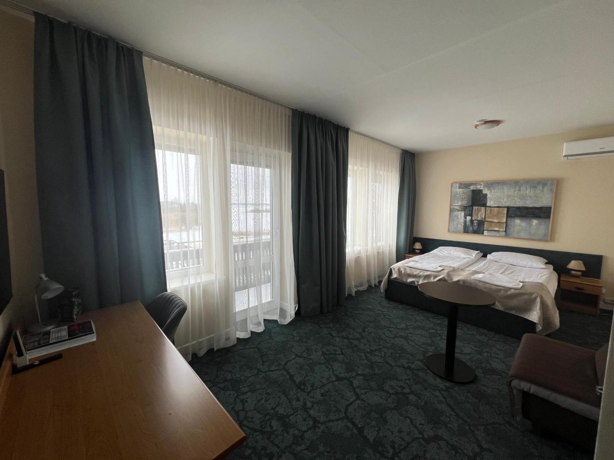 Butenas Hotel Tyla Biržai Exteriér fotografie
