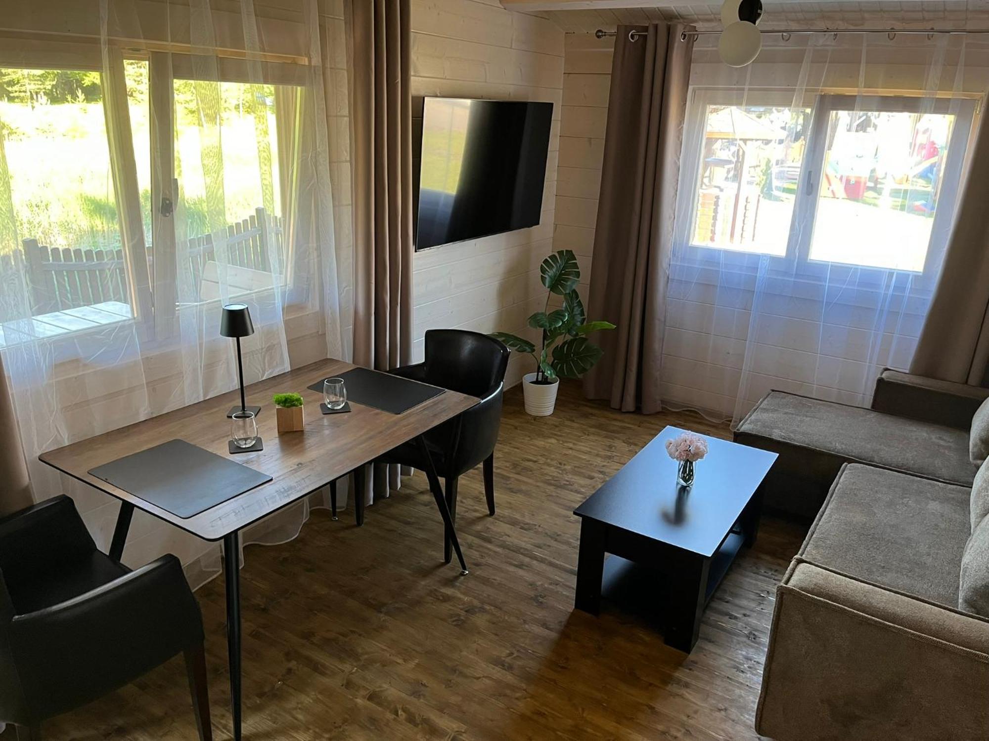 Butenas Hotel Tyla Biržai Exteriér fotografie